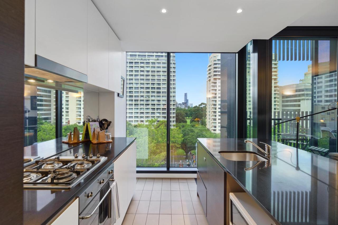 Complete Host Leopold Apartments Melbourne Bagian luar foto